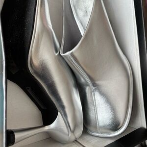 Azalea Wang Silver Mules 7.5